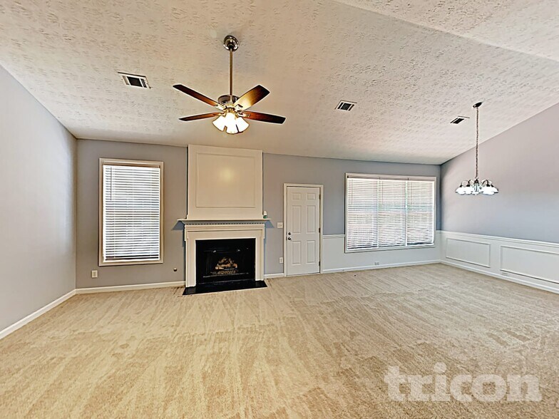 Building Photo - 420 Heathcliff Ct