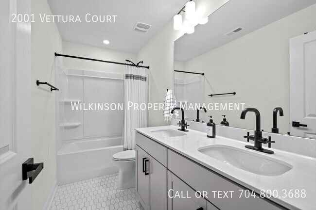 Building Photo - 2001 Vettura Ct