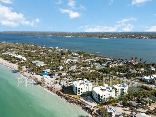 Building Photo - 5039 N Beach Rd