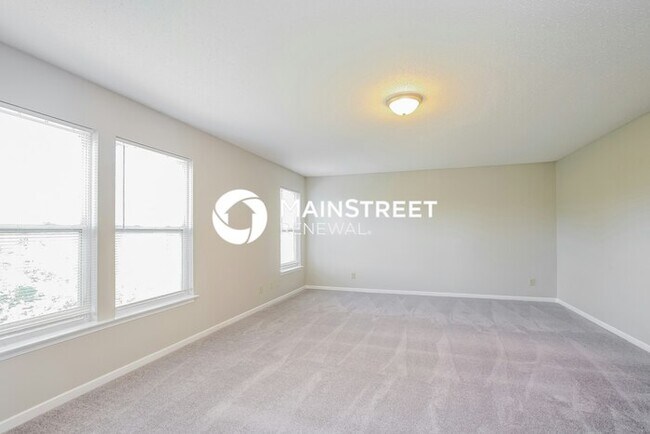 Building Photo - 4 Bedroom Pet-Friendly Home in Indianapolis, IN with Main Street Renewal