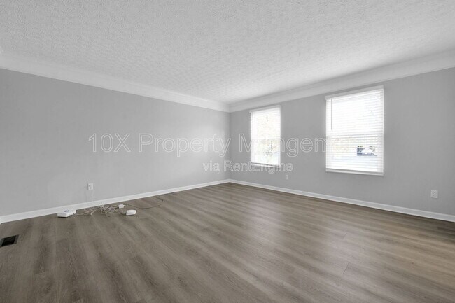 Building Photo - 96 Chenango Dr