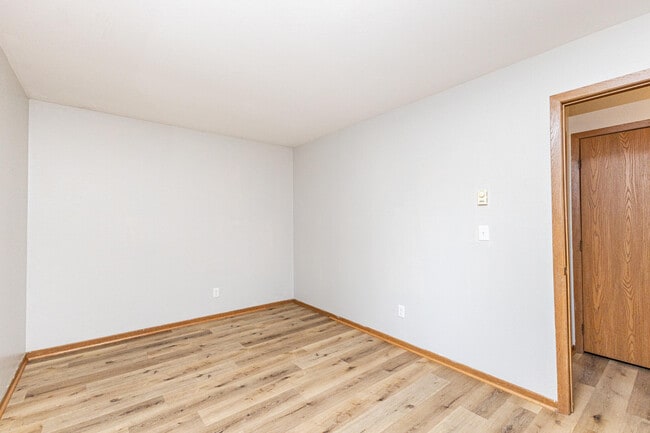 Building Photo - 603 Bakertown Dr