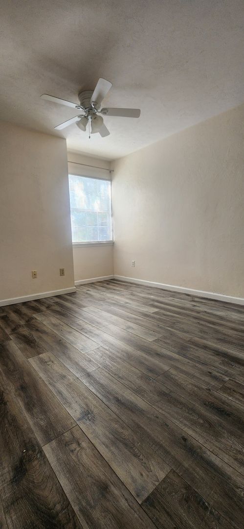 Building Photo - 4BR/2.5BA Home in Desirable Northridge Community