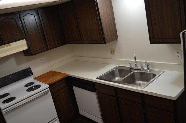 Building Photo - 3213 Dody Avenue, Unit #4