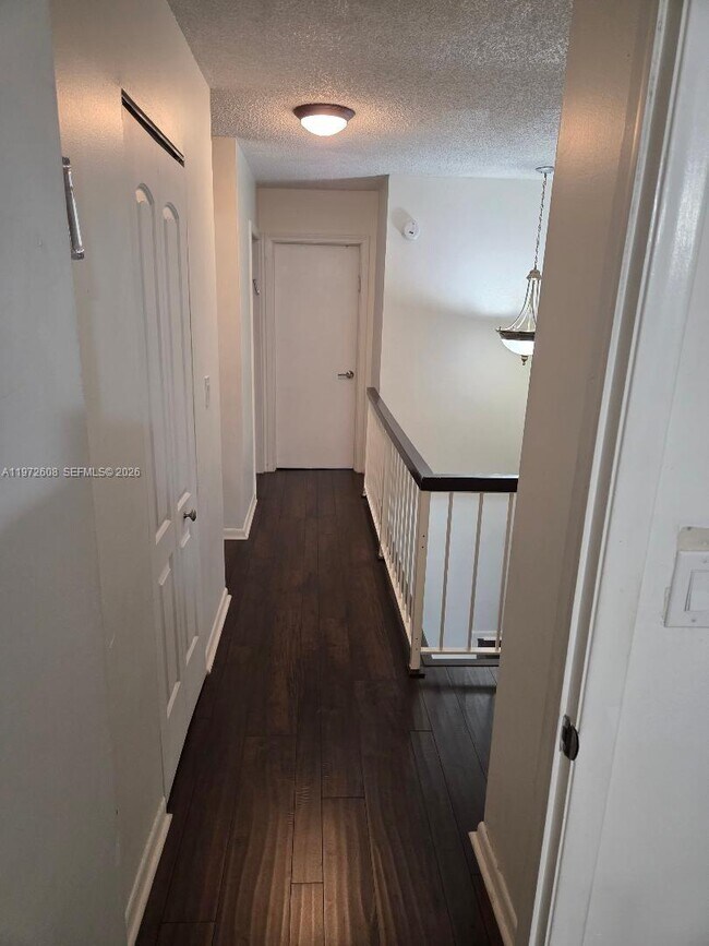 Building Photo - 4916 Sheridan St