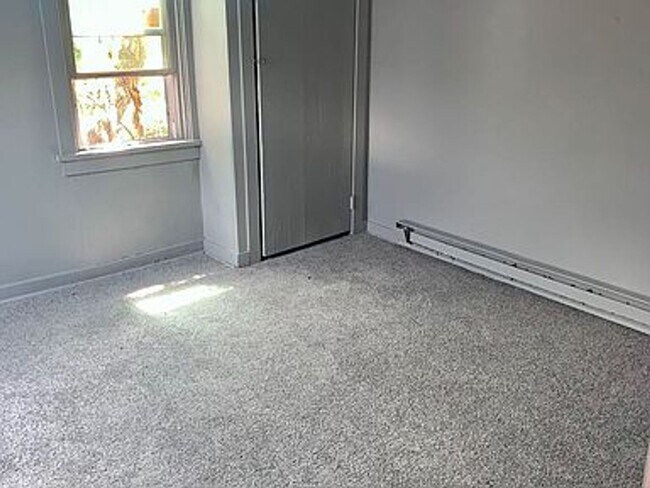 Building Photo - 124 S 19th St