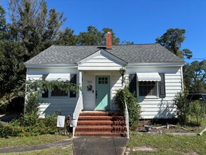 Building Photo - 2141 Van Buren St