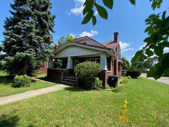 Building Photo - 415 Hillwood Dr
