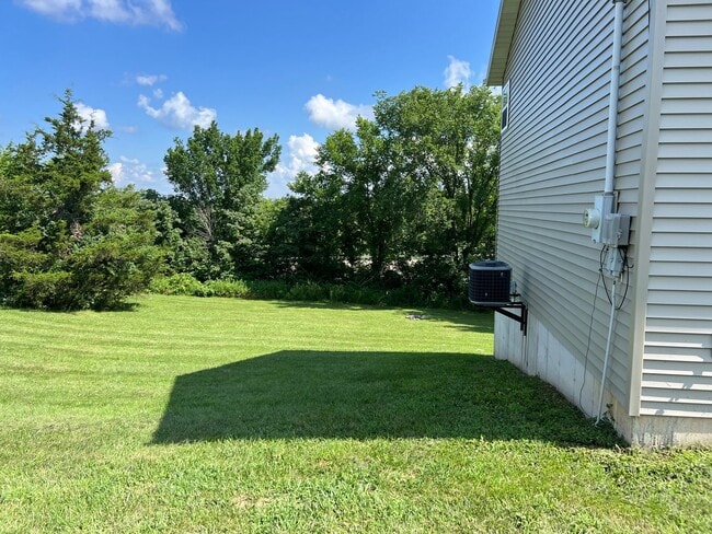 Building Photo - 4 bedroom rental home