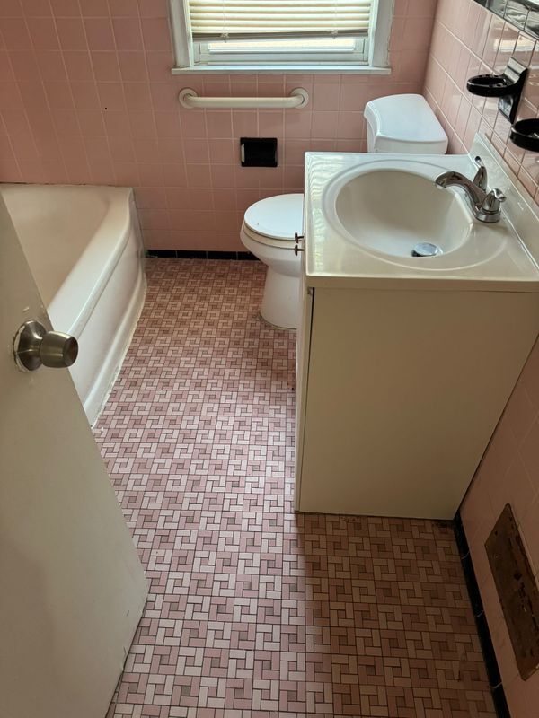 Building Photo - 15318 Whitcomb