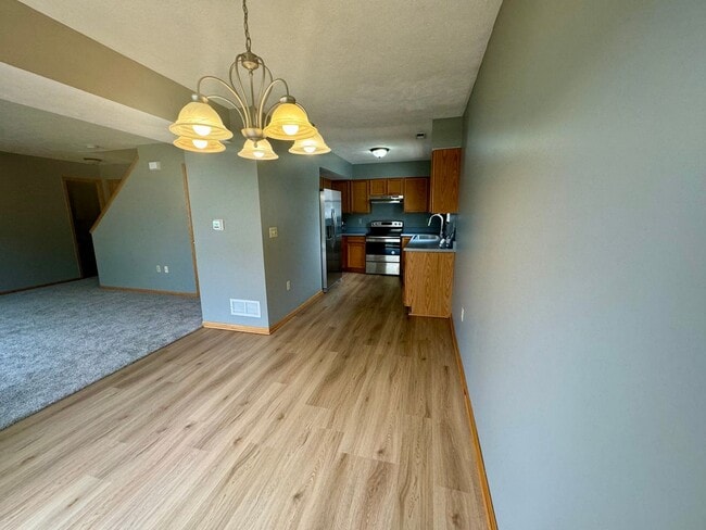 Building Photo - 3 bed 2 bath ZERO entry townhouse in Capitol Beach