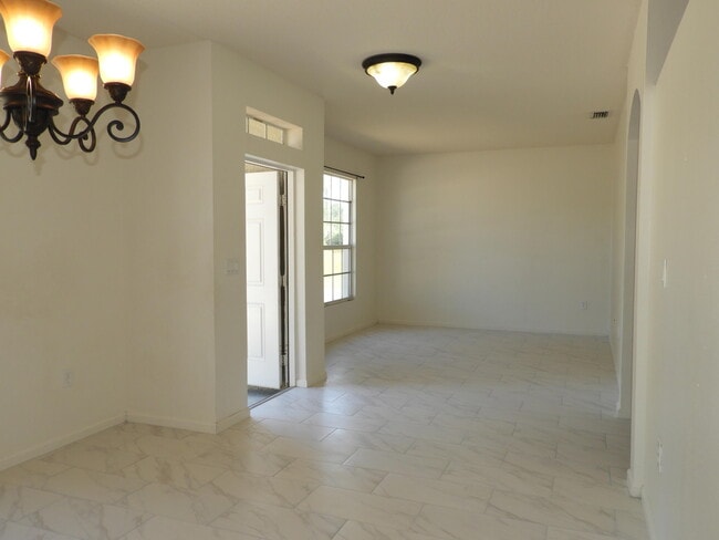 Building Photo - 3298 Slama Ave