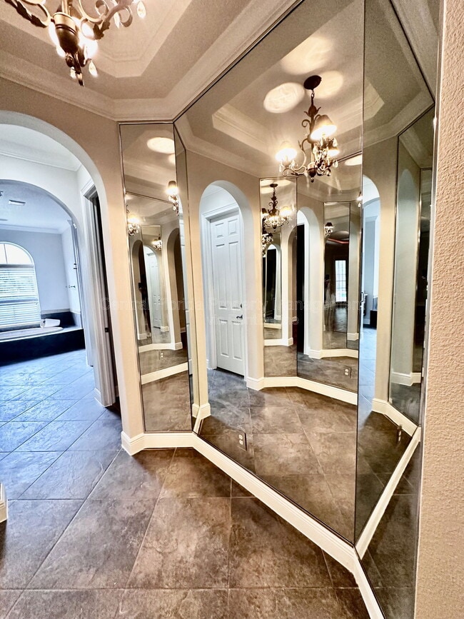 Building Photo - 5027 Keeneland Cir