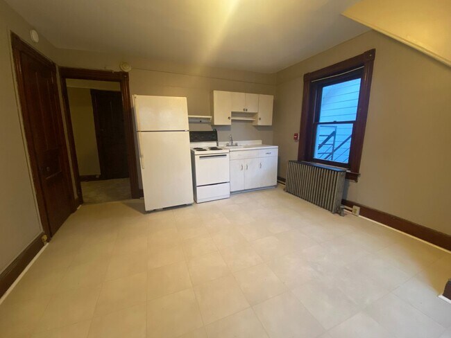 Building Photo - 1349 Washington St