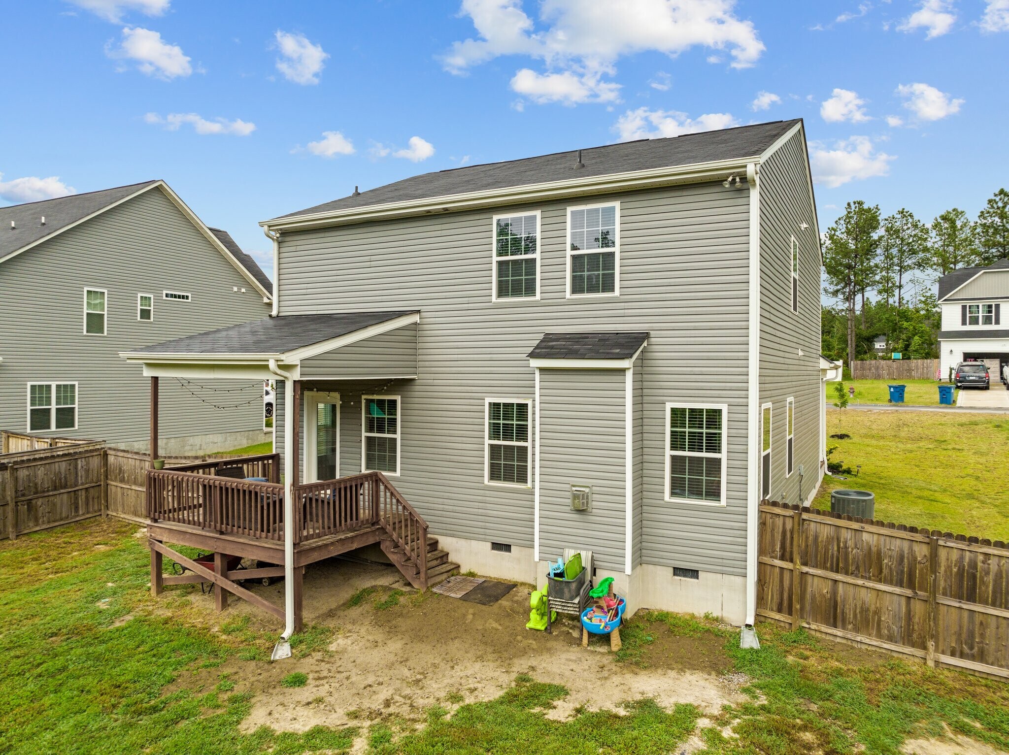 Building Photo - 130 Amelia Dr