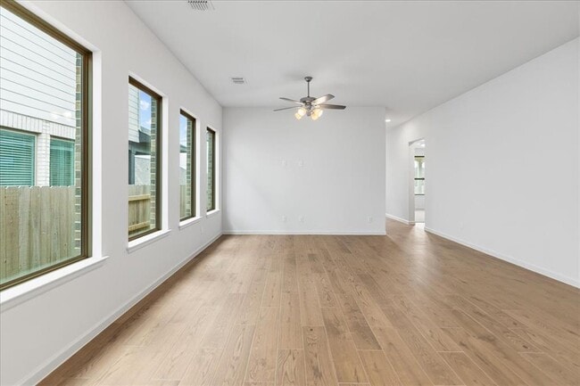 Building Photo - 154 Blackborrow Dr