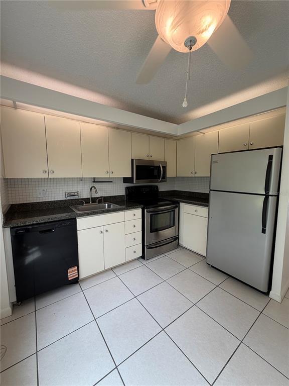 Building Photo - 2205 Belleair Rd