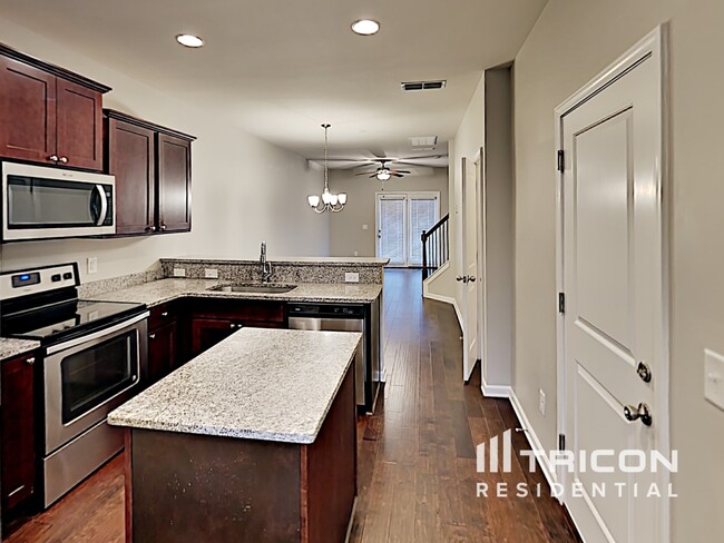 Building Photo - 204 Ashmere Ct