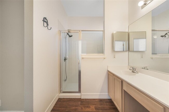 Building Photo - 100 Wethersfield Ct