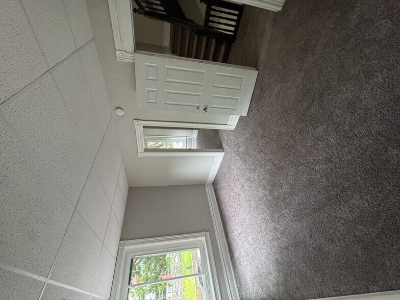 Building Photo - 241 N 4th St