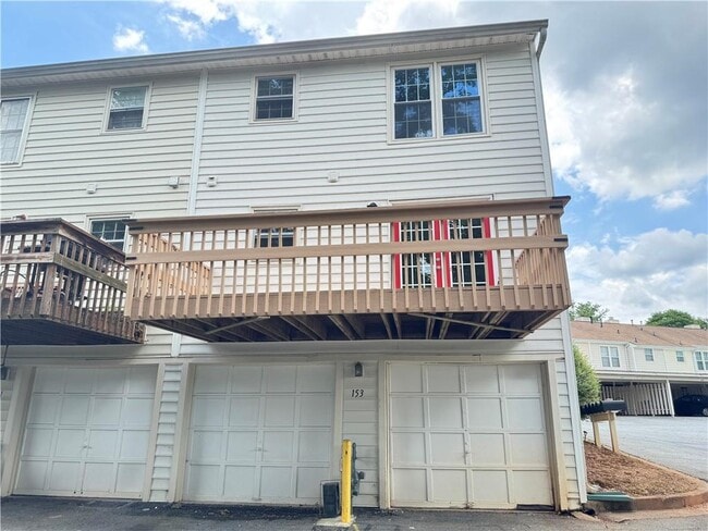 Building Photo - 153 Holcomb Ferry Rd