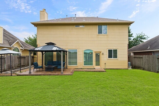 Building Photo - 4030 Chestnut Bend