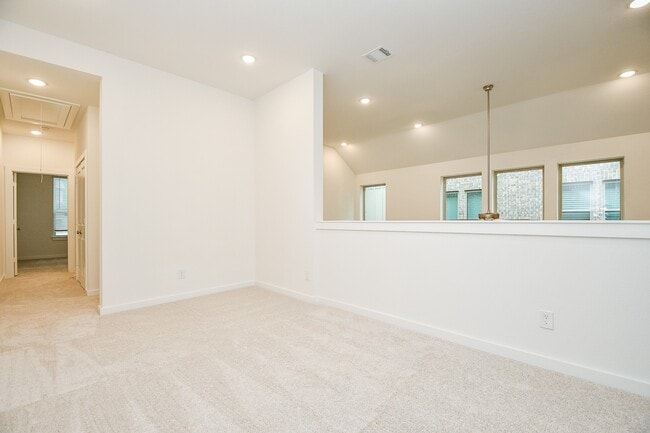 Building Photo - 6562 Scarlet Pond Ln