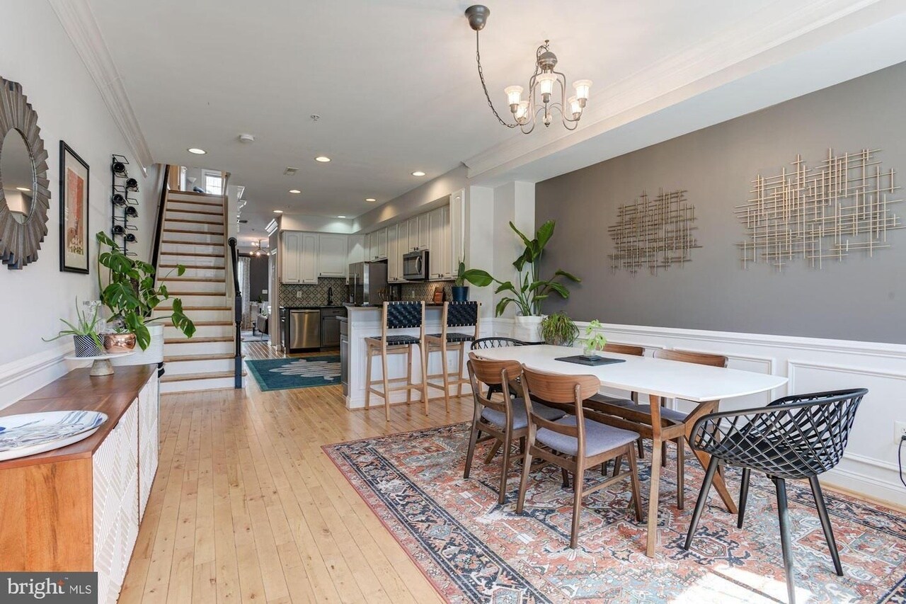 Building Photo - 81 W West St