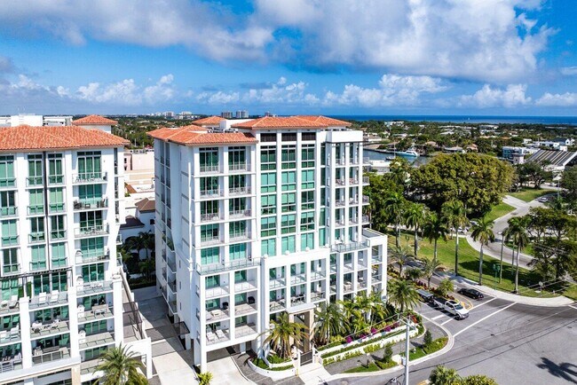 Building Photo - 495 E Royal Palm Rd