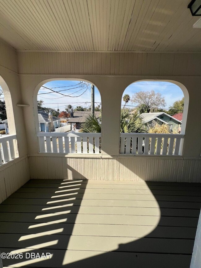 Building Photo - 209 Taylor Ave