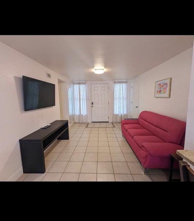 Building Photo - 2307 1/2 E 2nd Ave