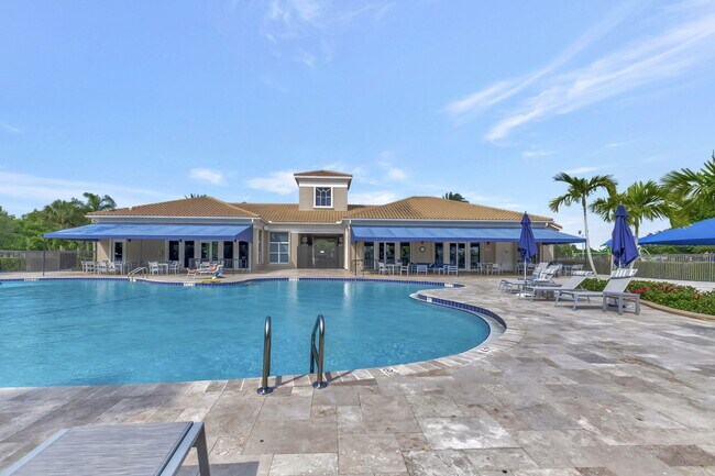 Building Photo - 12372 Cascades Pointe Dr