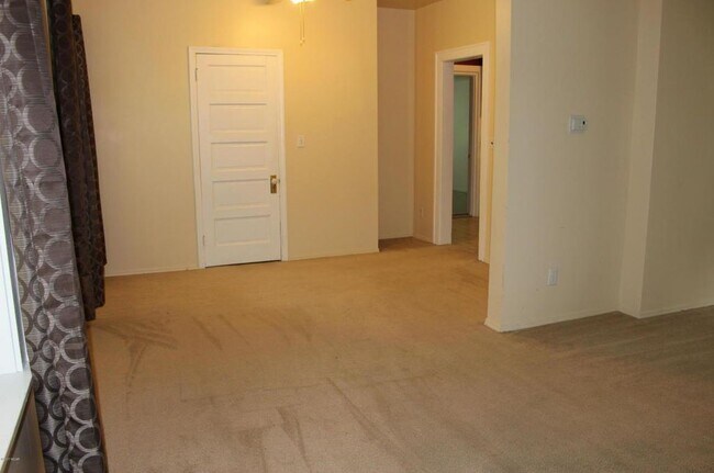 Living room looking to kitchen - 500 Marion St