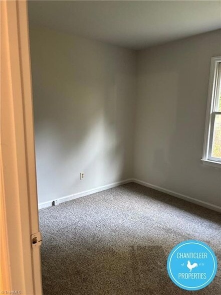 Building Photo - 6 Lord Foxley Ct