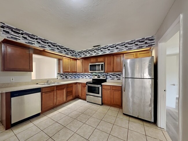 Building Photo - 102 Cascade St