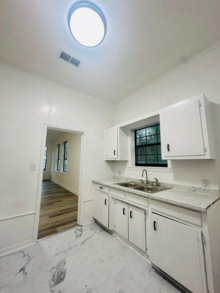 Building Photo - 503 Cannon St