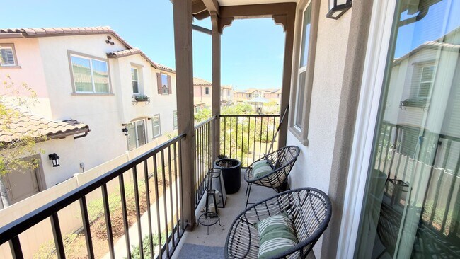 Building Photo - Luxury Builder Model Home - Resort Style Amenities In A Gated Community