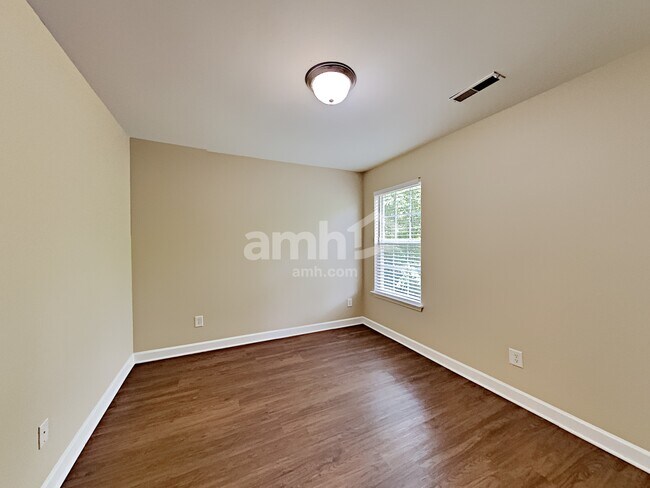 Building Photo - 982 Acadia Ct