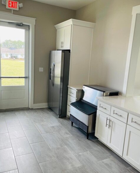 Building Photo - 25 Riverwalk Xing