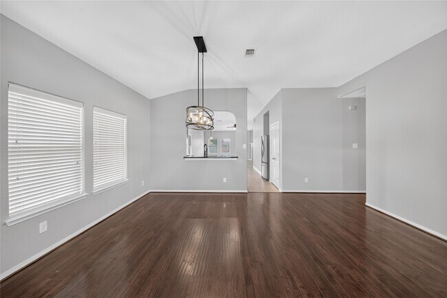 Building Photo - 406 Mornington Ln