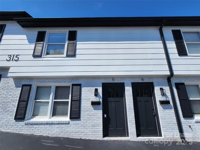 Building Photo - 315 Hamilton Dr NE