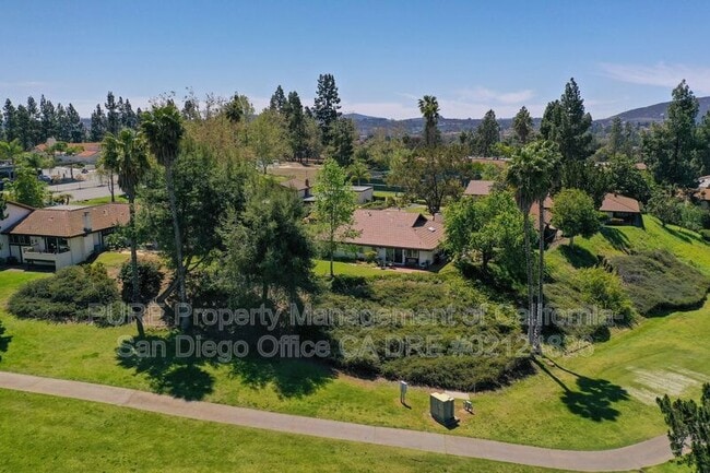 Building Photo - 12576 Oaks N Dr