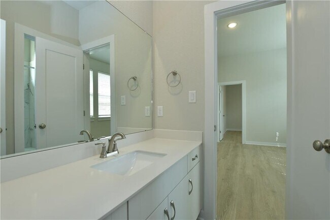 Building Photo - 145 High Plains Dr