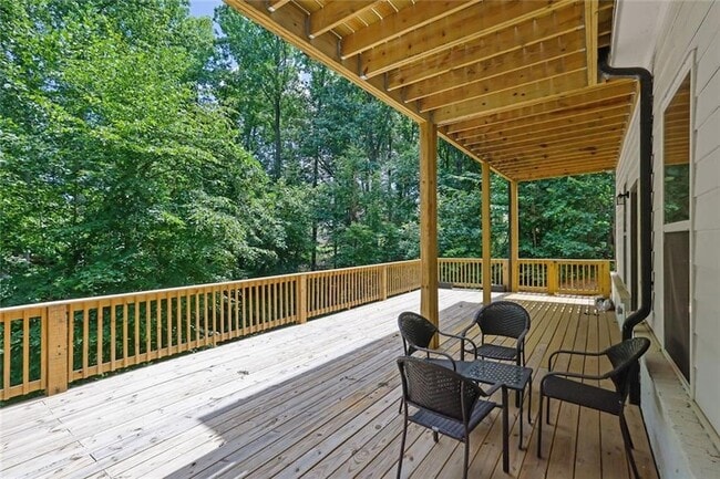 Building Photo - 6181 Shoreland Cir