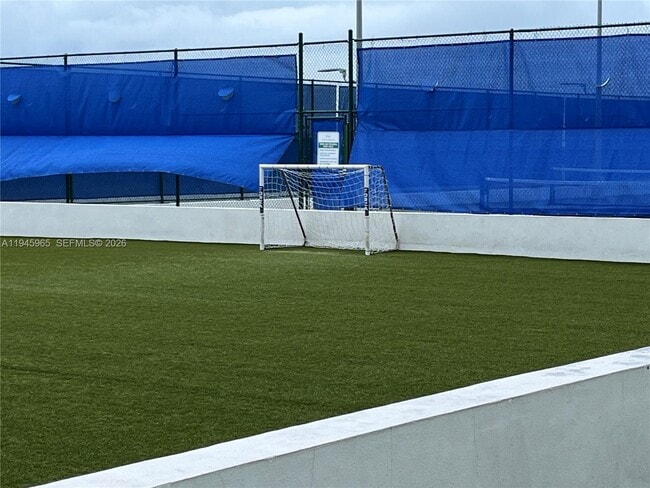 Building Photo - 16385 Biscayne Blvd