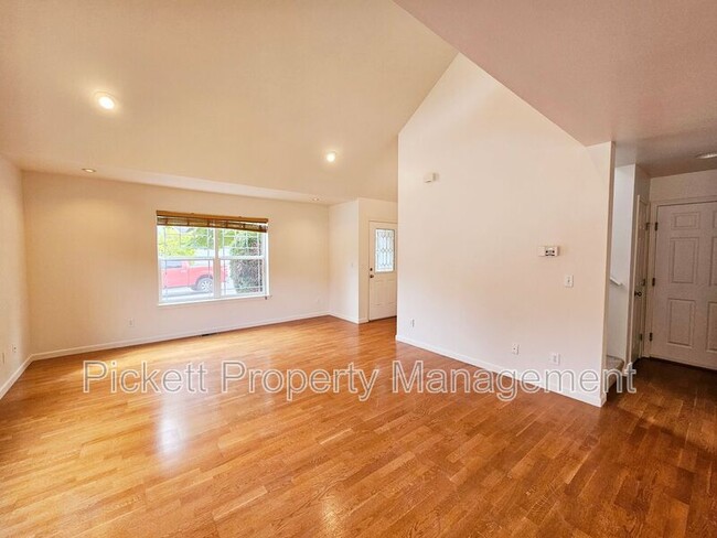Building Photo - 5206 Del Tormey Pl SE