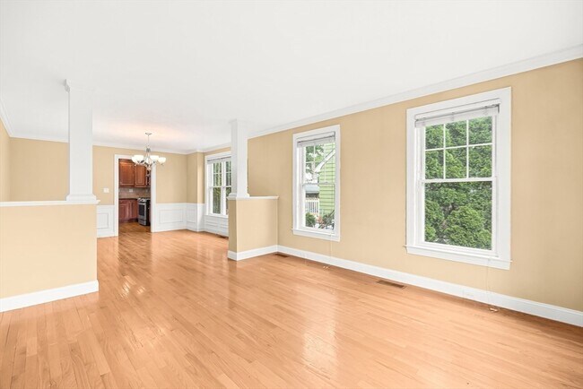 Building Photo - 46 Loring Ave