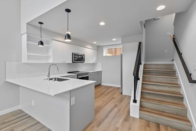 Building Photo - Stunning Brand-New Ballard Townhome with A...