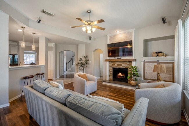 Building Photo - 17603 Fall River Pass Ct