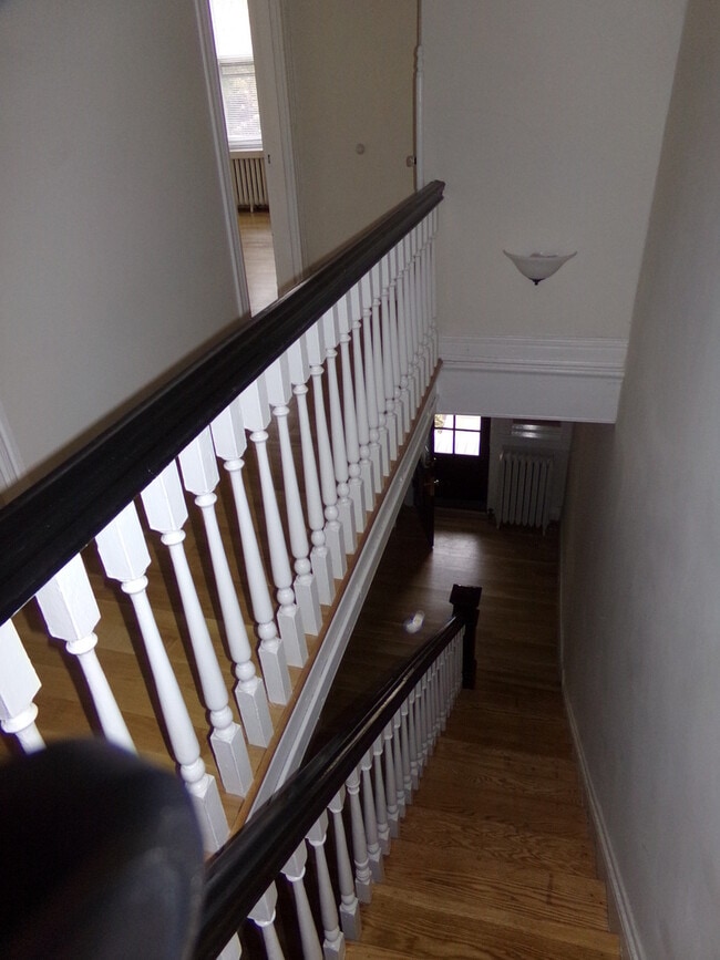 Building Photo - FLOY2107